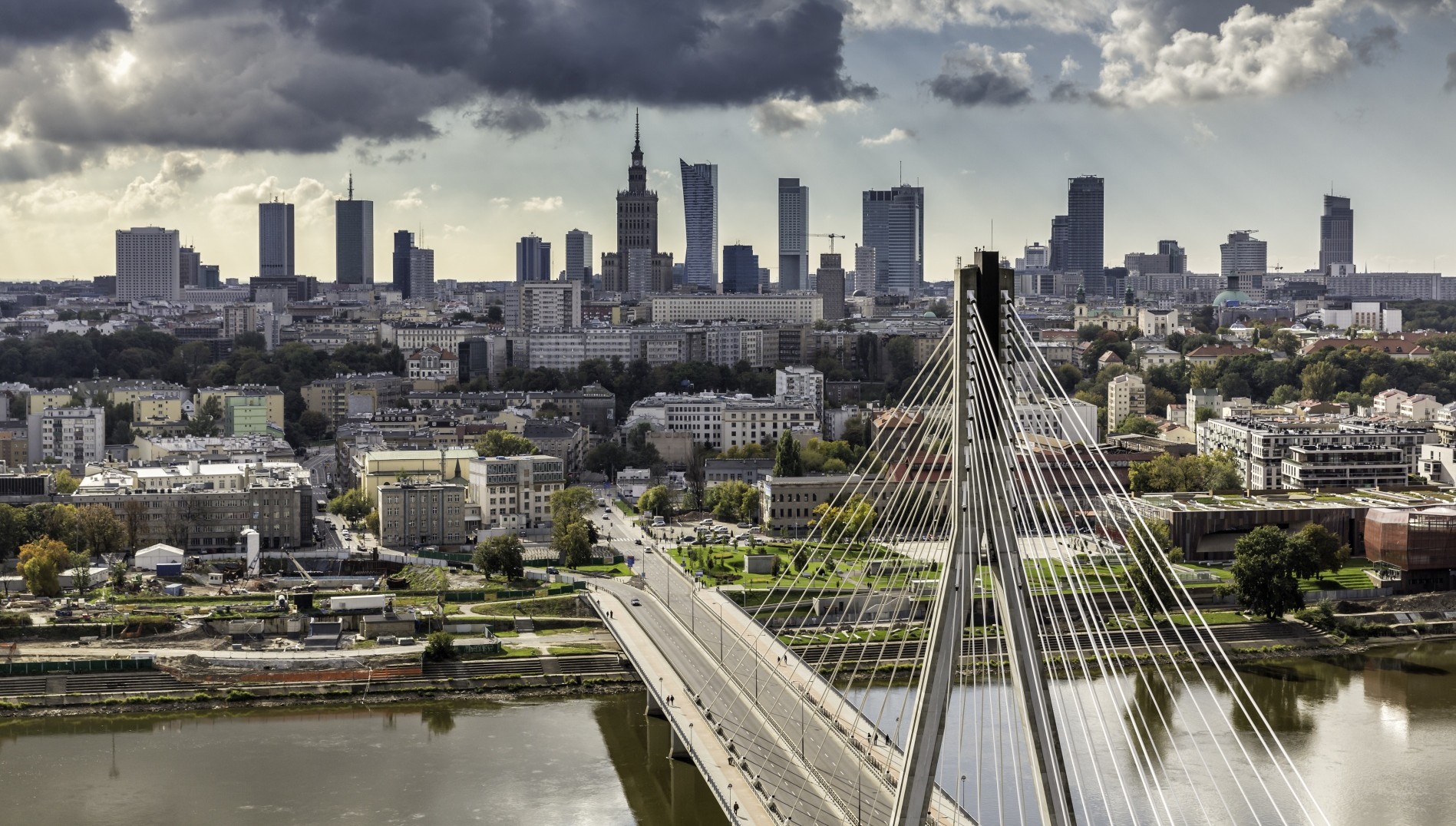 In 2022, foreign companies invested EUR 3.7 billion in Poland through the Polish Investment and Trade Agency (PAIH), EUR 200 million more than in the previous year and EUR 1 billion more than in 2020, the agency said in a statement on Tuesday.