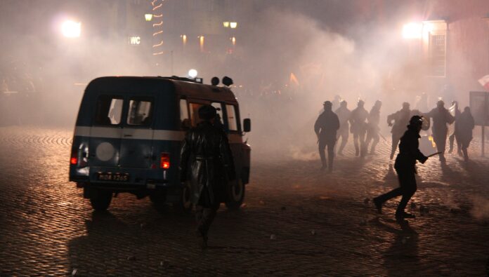 Poles commemorate 37th anniversary of martial law