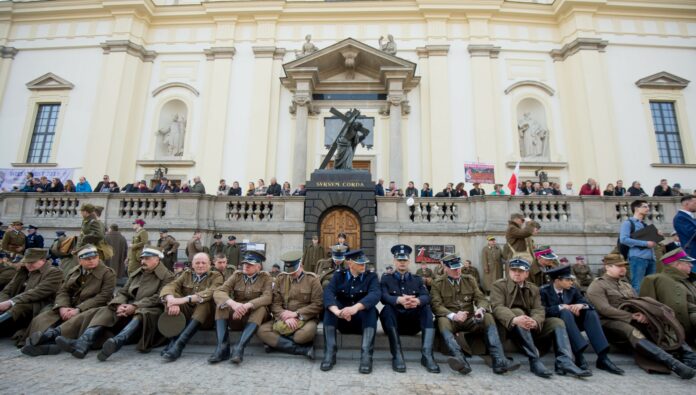 JACK BUCKBY REPORT - Poles commemorate the 25 000 officers killed by the Soviets in Katyń