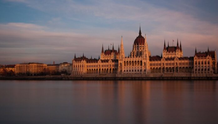 Hungarian municipal election gave Budapest to opposition!