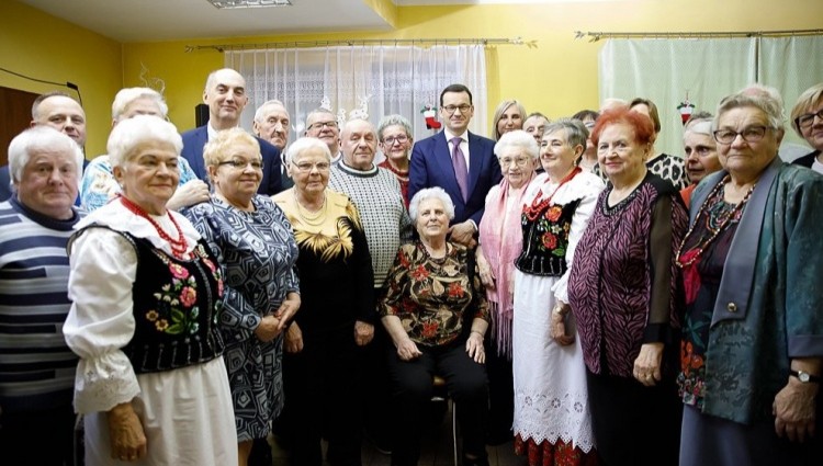 Prime Minister: I am happy when I can spend time with seniors