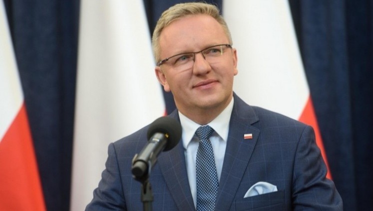 Poland for maintaining sanctions against Russia