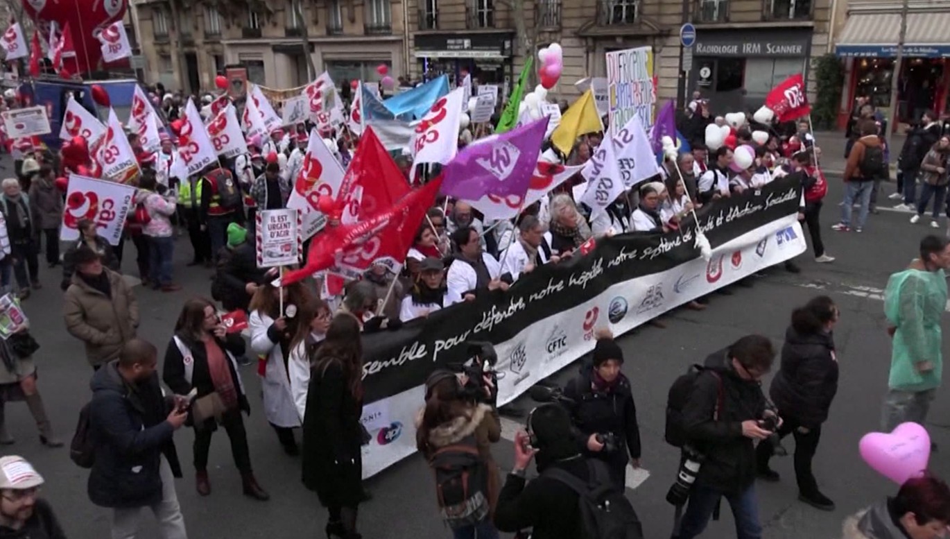Protests in Paris over salaries in hospitals
