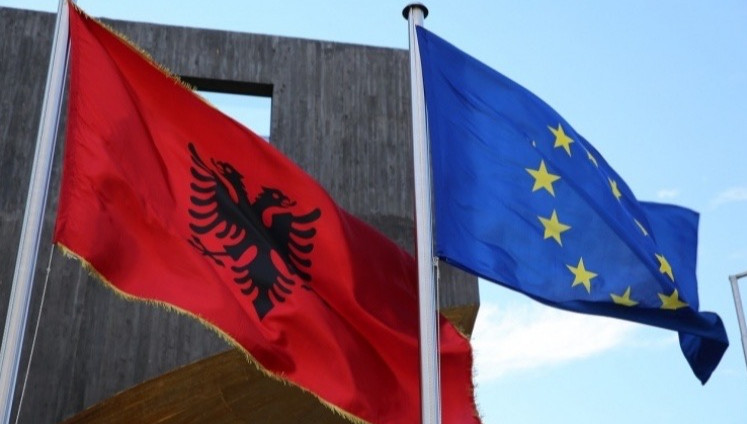 The V4 countries want Albania and Northern Macedonia in the EU