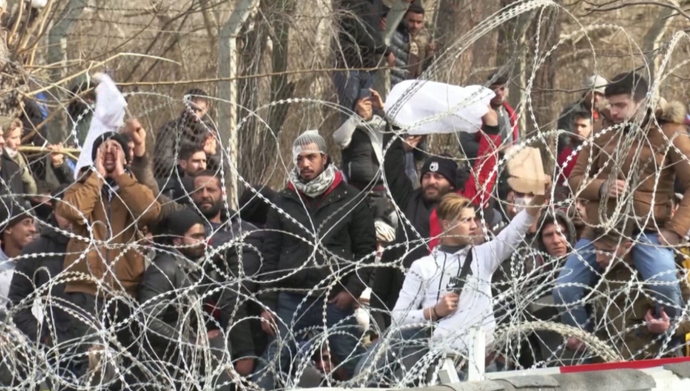 Tensions grow at the Greek-Turkish border over migrants