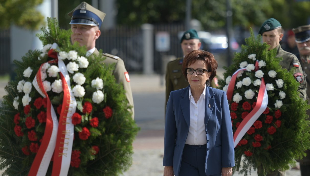 Flowers on the anniversary of the USSR's aggression against Poland. Tribute from the Speaker of the Polish Parliament Elżbieta Witek