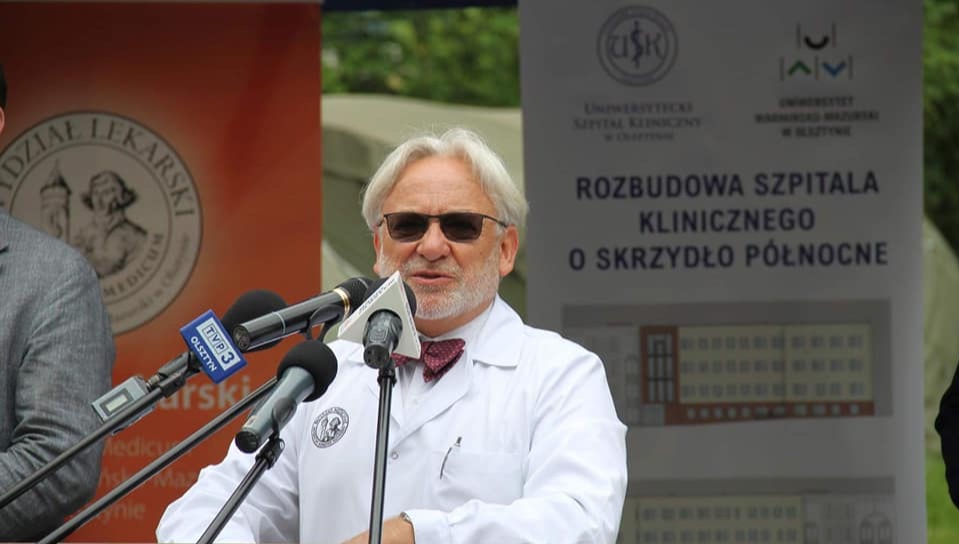 Deputy Minister Maksymowicz resigned. Professor comes back to the medical profession – he will treat the infected