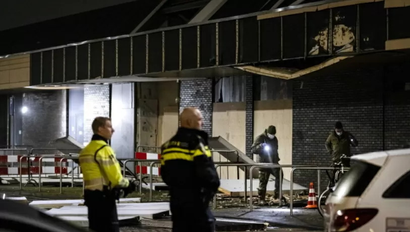 Bombs detonated at two Polish supermarkets in the Netherlands