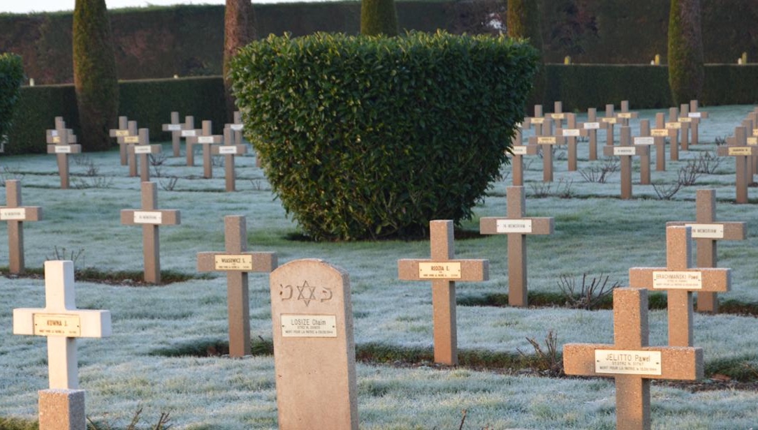 Three Polish soldiers buried in France and Netherlands identified