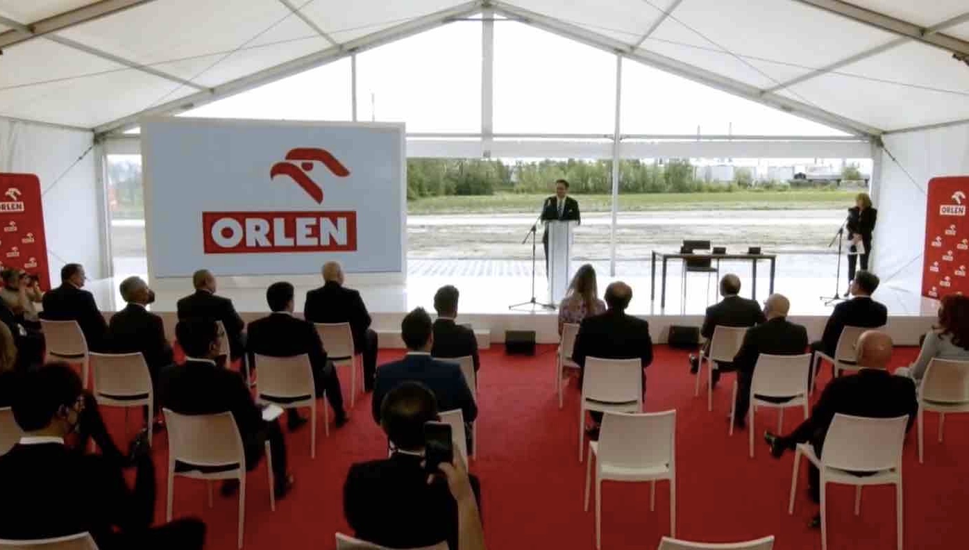 PKN Orlen, Poland's leading oil and gas company, will pinpoint locations for its planned small and micro modular nuclear reactors later this year, the company CEO has said.