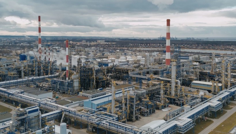 Solid results of the refinery by the Baltic Sea