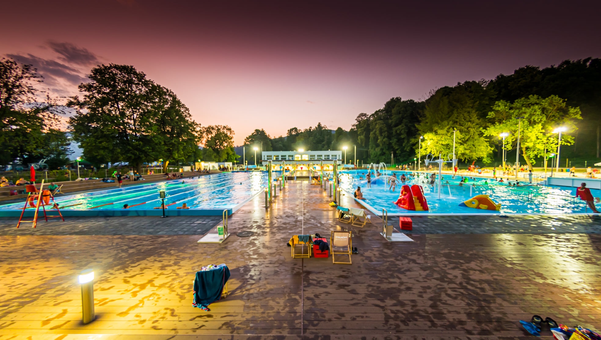 Wisła: spectacular and historical swimming pool delights and attracts tourists