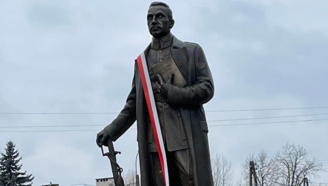 A monument to General Kazimierz Sosnkowski was unveiled in Sulejówek