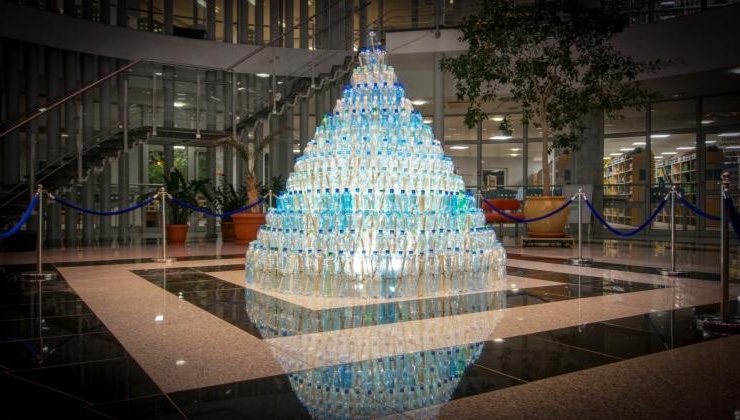 A Christmas tree made of empty plastic bottles at the University of Warmia and Mazury