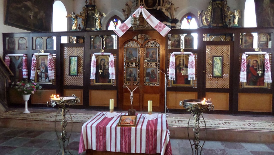 Eastern Catholic and Orthodox Easter - A photo relation from the St. Nicolas Greek Catholic Church in Cyganek
