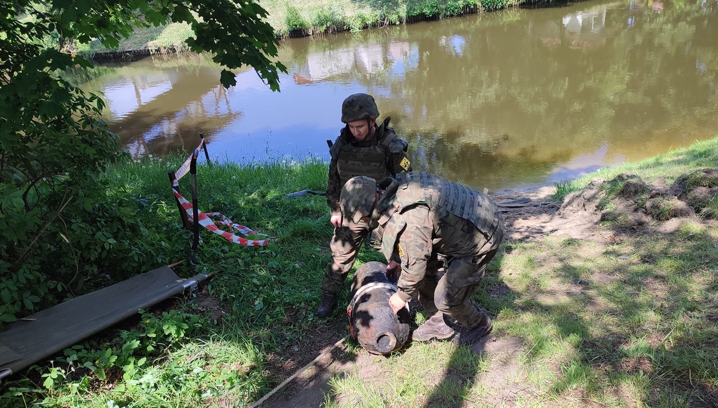 [UPDATE] Unexploded ordnance in the river in the centre of Braniewo. Evacuation of residents