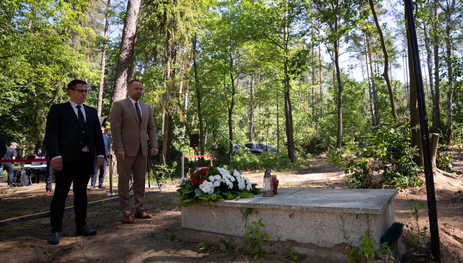 Are a dozen tons of human ashes found in the Działdów forest evidence of German genocide?