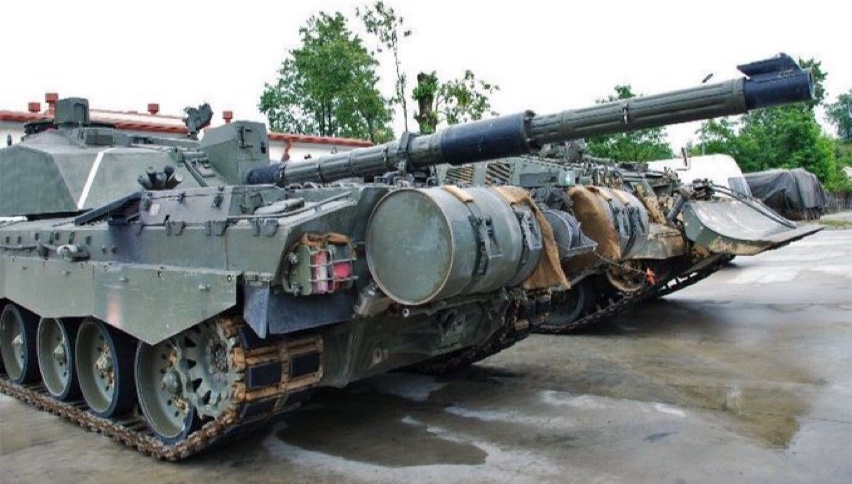British Challenger 2 Tanks in Poland later this week