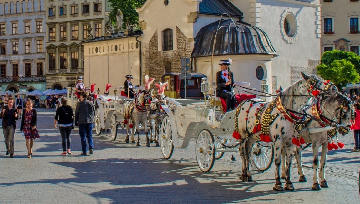 No horse-drawn carriages on Krakow Market Square