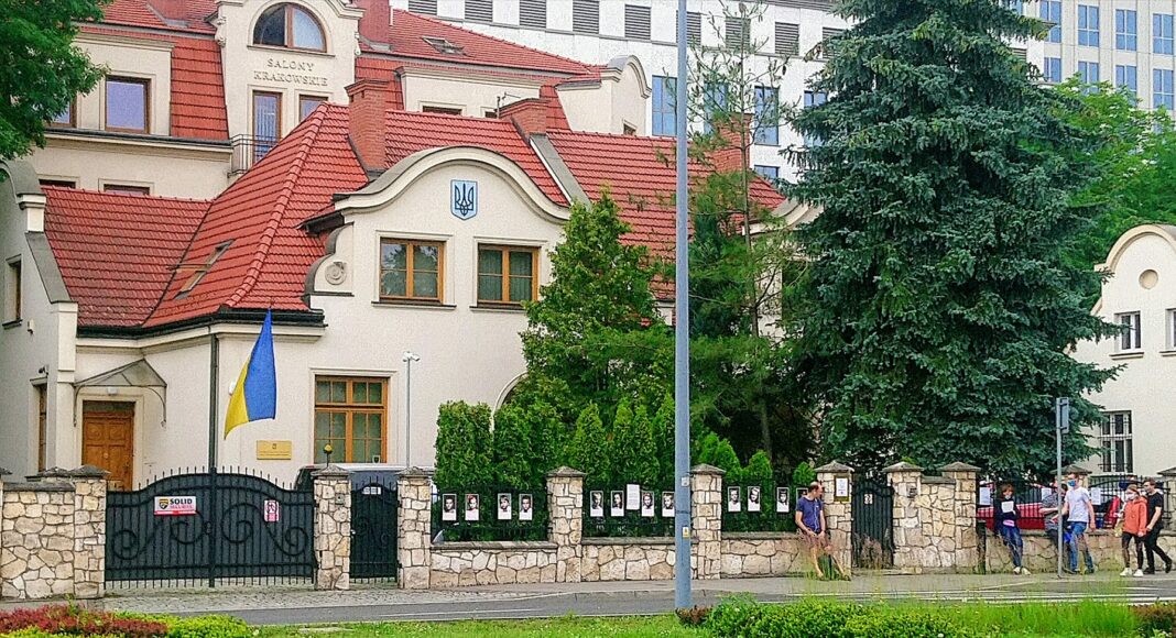 Blood-chilling parcels sent to Ukrainian diplomatic missions in Poland