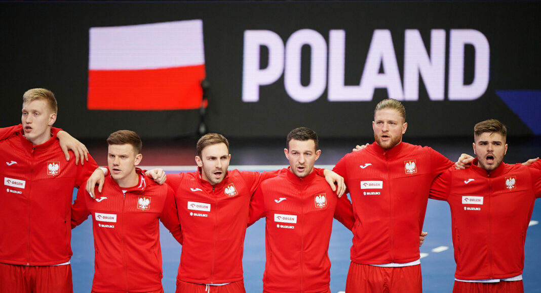 Poland defeats Saudi Arabia and advances to the main round