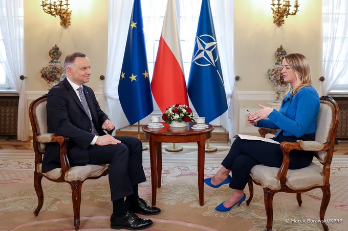 In an interview with the British broadcaster BBC, Polish President Andrzej Duda stated that peace in Ukraine can only be achieved when Russia fully withdraws from the country and relinquishes all of the territories it has taken over.