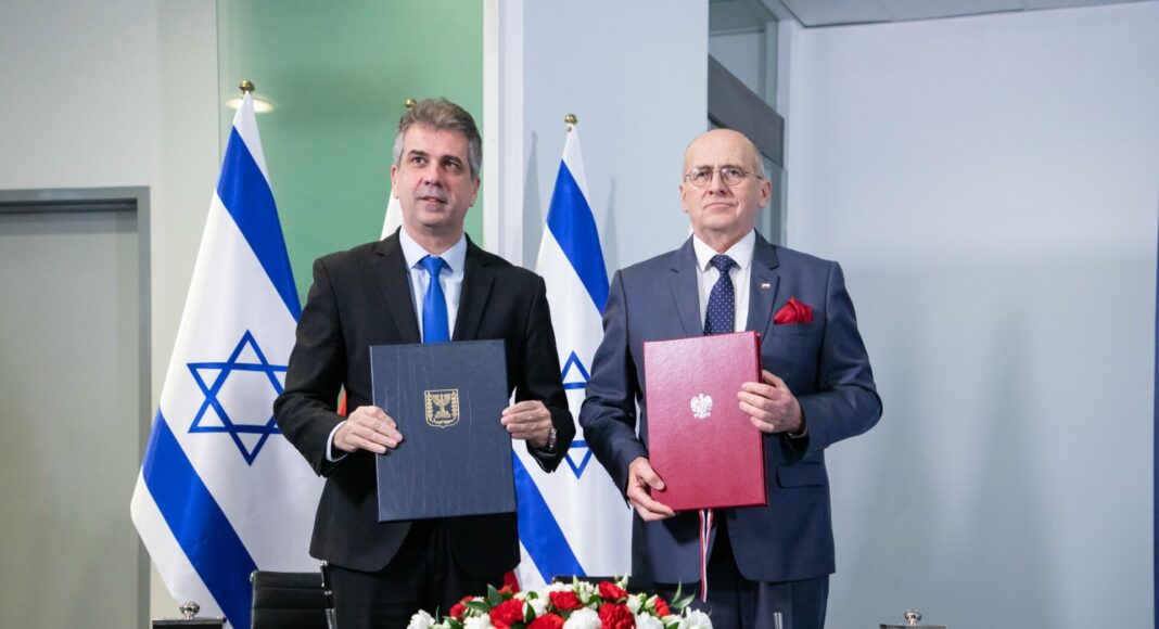 Meeting of Polish and Israeli heads of diplomacy concluded with signed agreement 