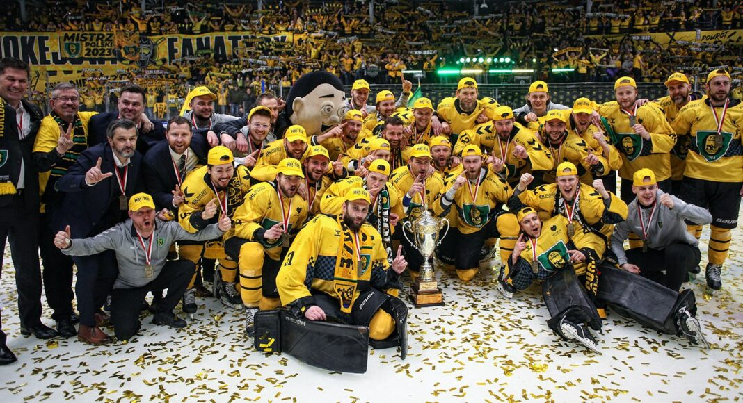 GKS Katowice have once again claimed the Polish Ice Hockey Championship. In the last final match, the Katowice side defeated GKS Tychy 5-2, thus winning all matches in the final series and claiming the gold medal.