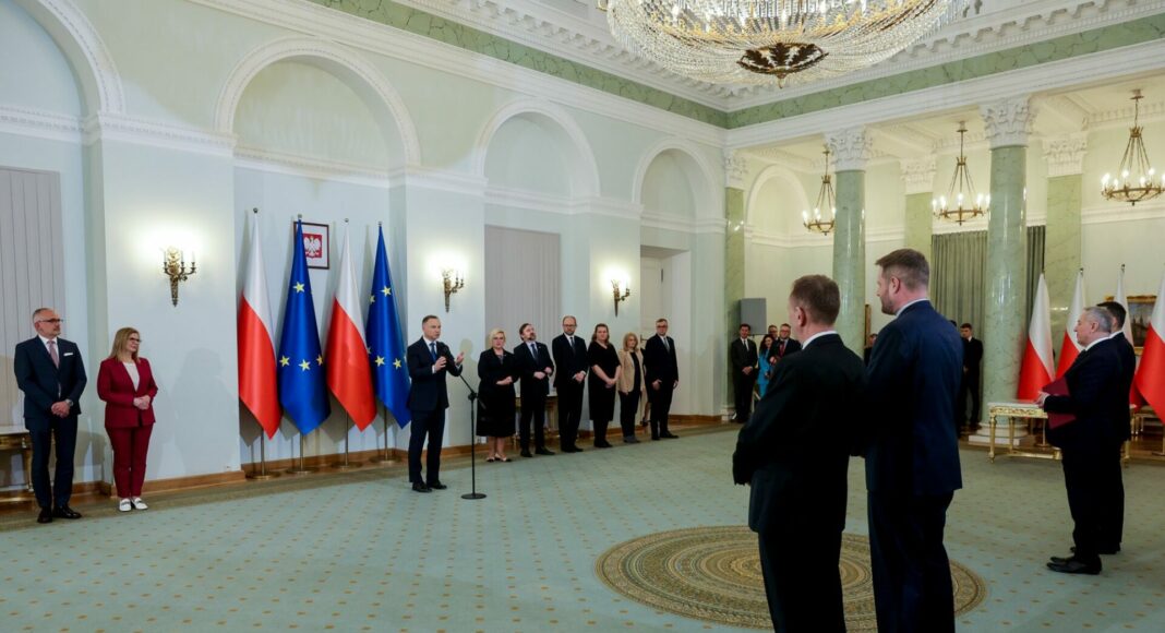 Polish President Andrzej Duda announced a major cabinet reshuffle on Thursday, recalling Agriculture and Rural Development Minister Henryk Kowalczyk and appointing him Deputy Prime Minister.