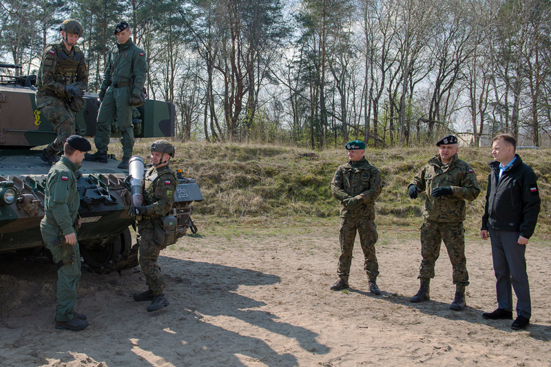 Polish civilians looking for a taste of army life can now take part in a 16-day military training programme, recently unveiled by the country's defence ministry.