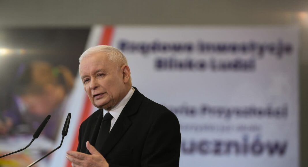aroslaw Kaczynski, deputy prime minister, plans to leave government after general election