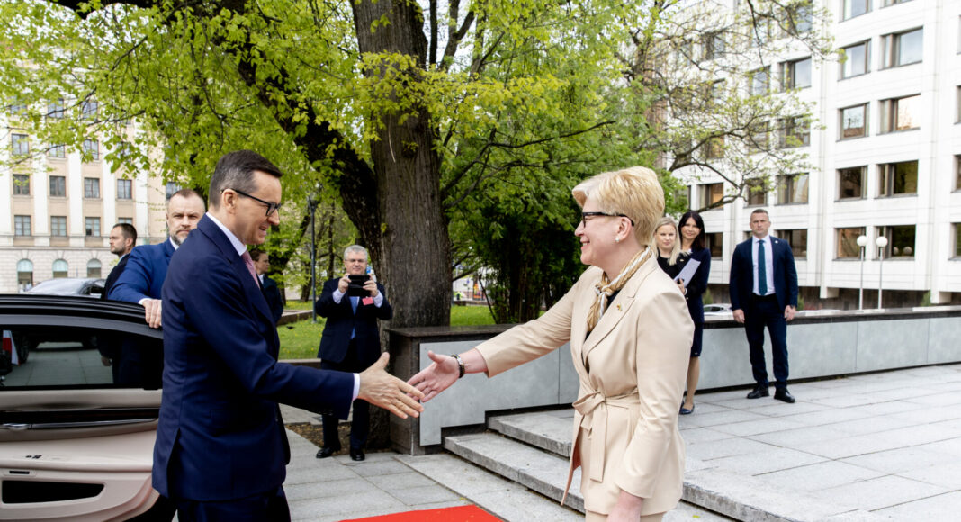 Following a meeting with Lithuanian Prime Minister Ingrida Simonyte in Vilnius on Tuesday, Polish Prime Minister Mateusz Morawiecki declared that Poland and Lithuania serve as a prime example of how nations working together can build a united and robust Europe.