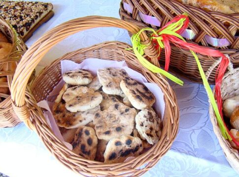 Picnic basket - Wikipedia