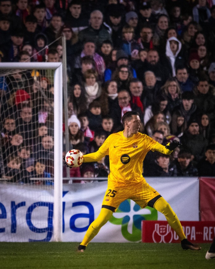 Wojciech Szczęsny Makes Long-Awaited Debut for Barcelona