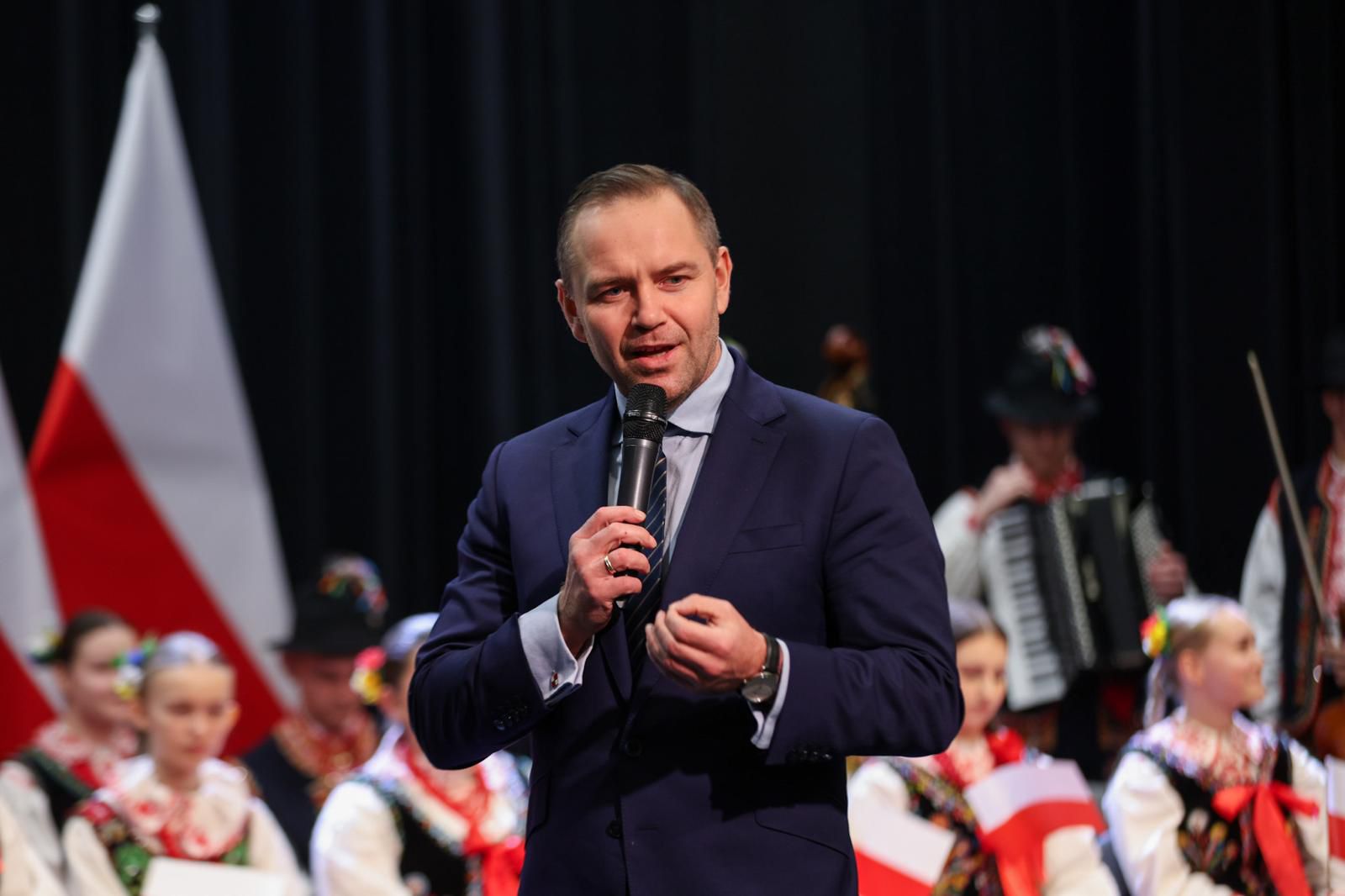 So Raising Retirement Age: Nawrocki Sounds Alarm Over Trzaskowski ...